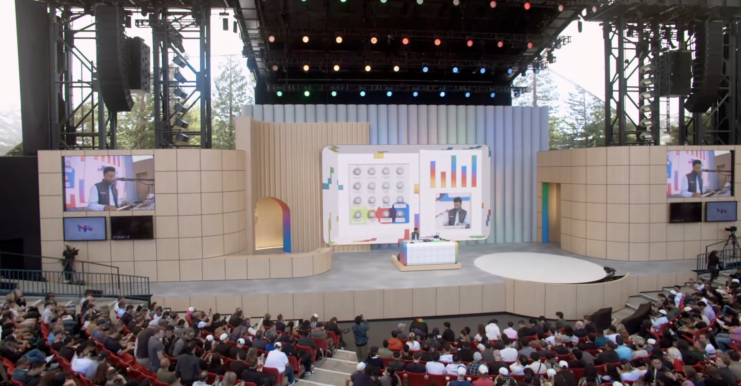 Google I/O 2025 Bühne und DJ